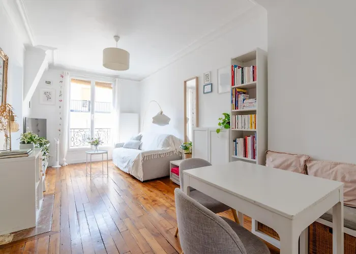 Apartment Steps From Montmartre Daire Paris