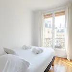 Steps From Montmartre Apartament *