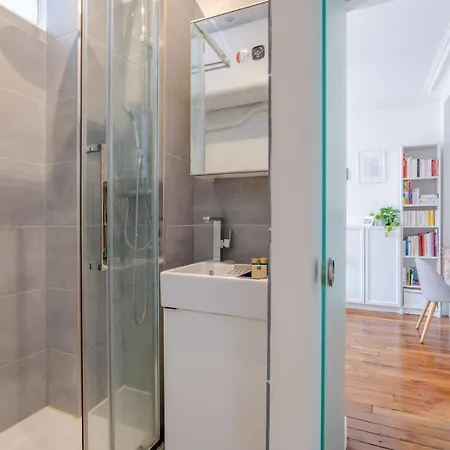 Appartamento 86830 Authentic Living Steps From Montmartre Parigi