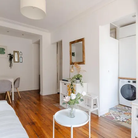 Appartamento 86830 Authentic Living Steps From Montmartre Parigi