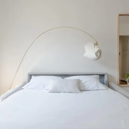 86830 Authentic Living Steps From Montmartre