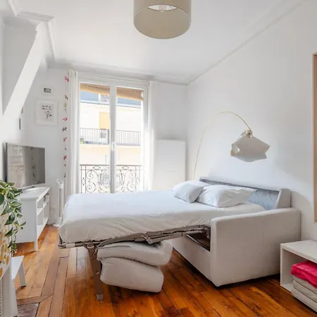 86830 Authentic Living Steps From Montmartre Appartement *